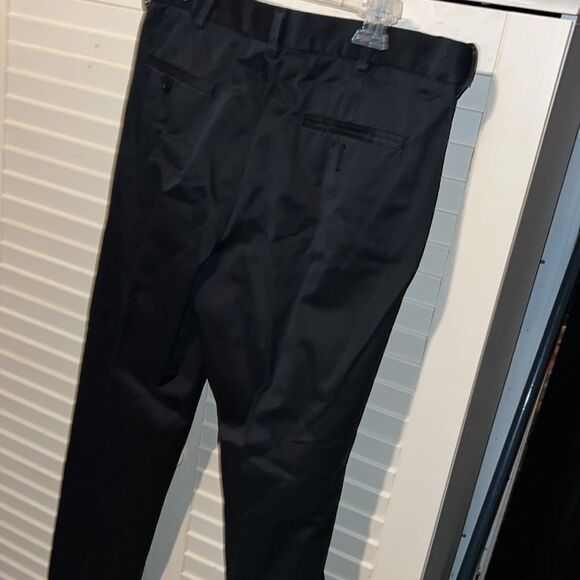Black dress pants size 34 x 30, flat front - Picture 3 of 4